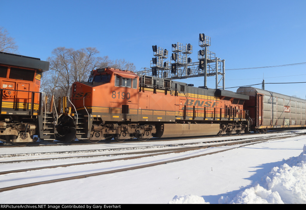 BNSF ES44C4 #8190